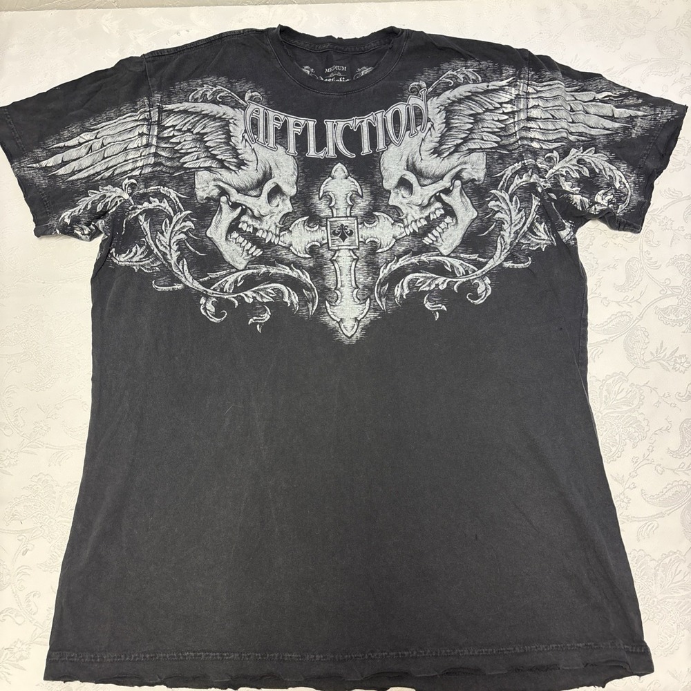Affliction Gothic Cross Wings Skull T-Shirt Medium Dark Gray‎ Distressed Medium